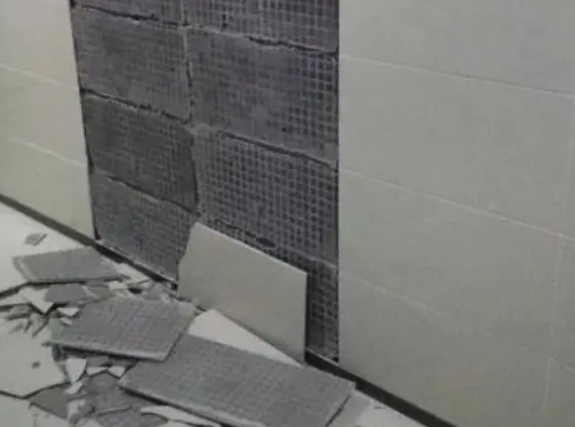 红岗瓷砖空鼓维修公司分享下红岗墙砖松动维修的知识