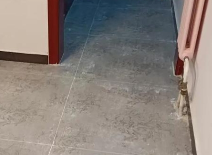 红岗瓷砖空鼓维修公司分享下红岗地砖空鼓了怎么办
